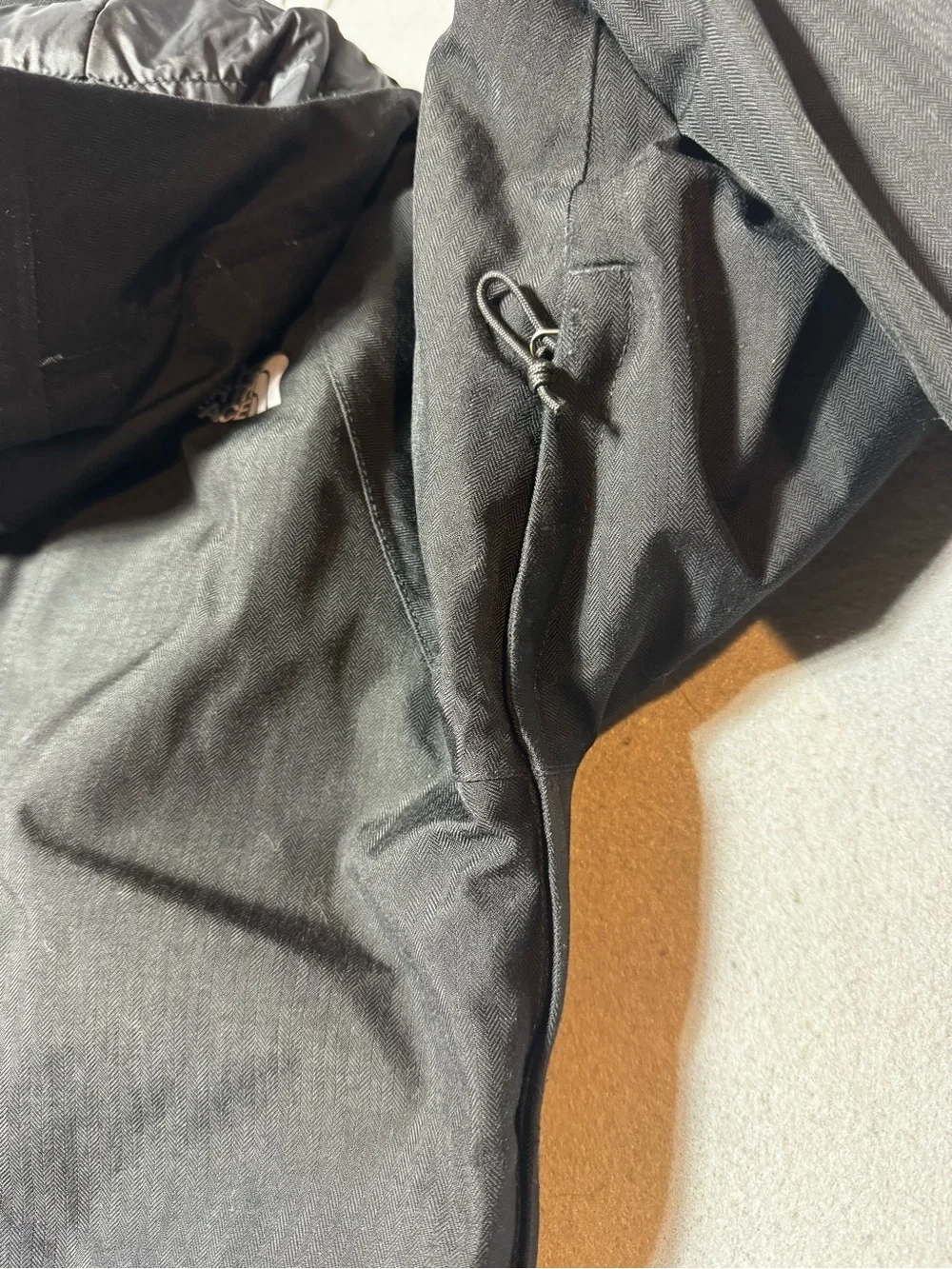 The North Face Wimen’s XS Inlux Dryvent Waterproof Black Herringbone Jacket